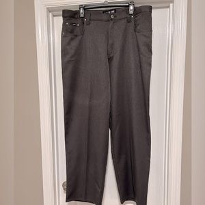 BC Ethic Vintage Trousers, EZ-Fit No 2206
38W×32L
Charcoal Gray